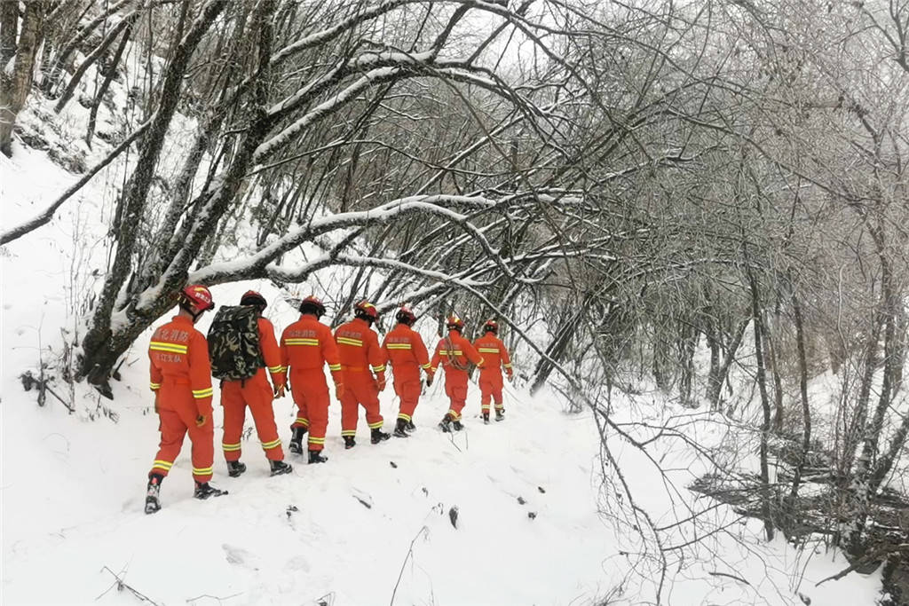神农架山人口_神农架官门山图片
