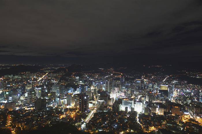 原创直击朝鲜,夜晚10点半前的夜景