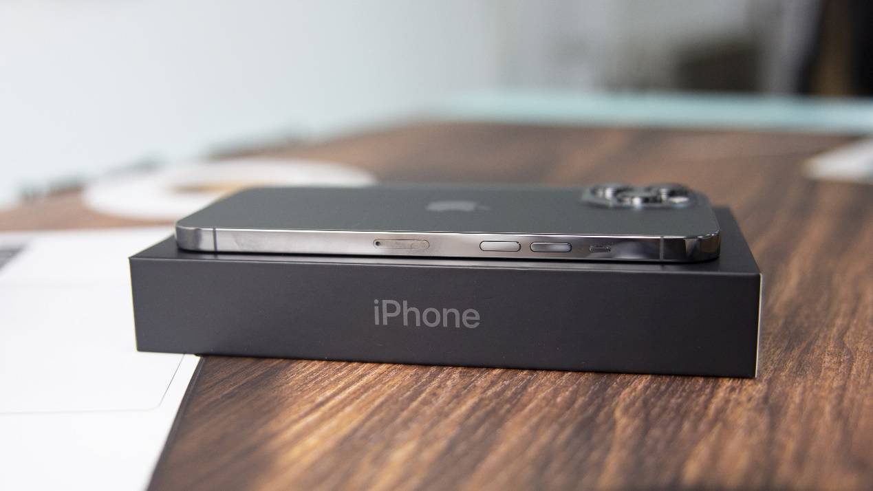 摄像|6.7英寸全面屏，专业级摄像系统，iphone 12 Pro Max堪称年度机皇