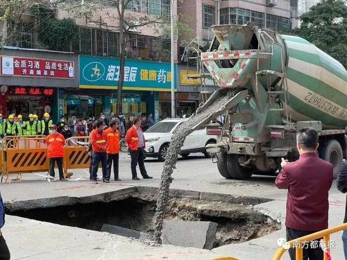 建筑行业占国民经济总量_建筑速写(2)