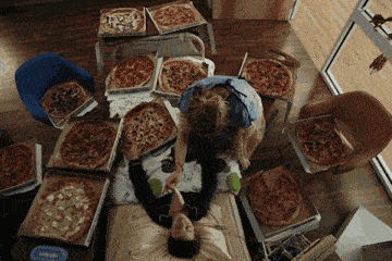 该不会是他身边的哮天犬变的吧?