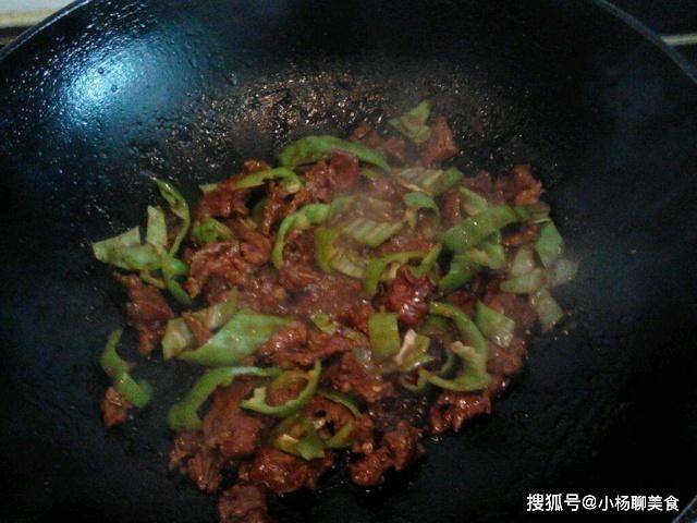 牛肉怎么炒不会糊 c14448d1b8fd40f49ca4a8679360e227.jpeg