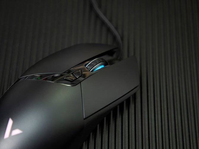 按键|自定义炫彩RGB 简单实用驱动 雷柏VT30电竞游戏鼠标体验评测