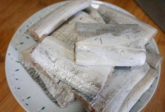 怎么做红烧带鱼好吃不碎 74b27d73dcf748afac40be08d698afca.jpeg