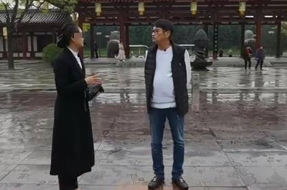 吴孟达近照瘦变形！与周星驰御用导演聚餐，2道