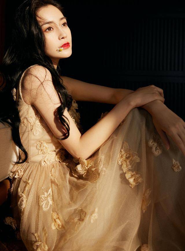 angelababy:迷茫却又淡然的眼神,美的令人心醉_八卦