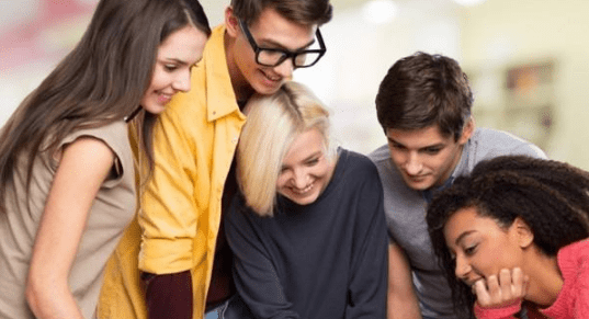 怎么在学校当扛把子 f1235d728db4469cb0506e7819182a82.png