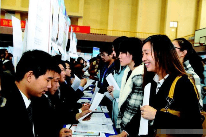 2021毕业生预计超900万,为保证大学生就业问题,有动作