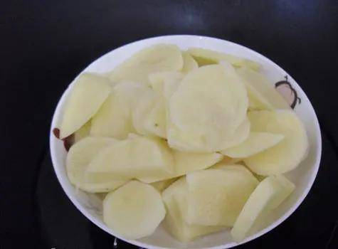 午餐肉炒土豆粒 80b52e89691a4ddc8df018ad0a4d275e.jpeg
