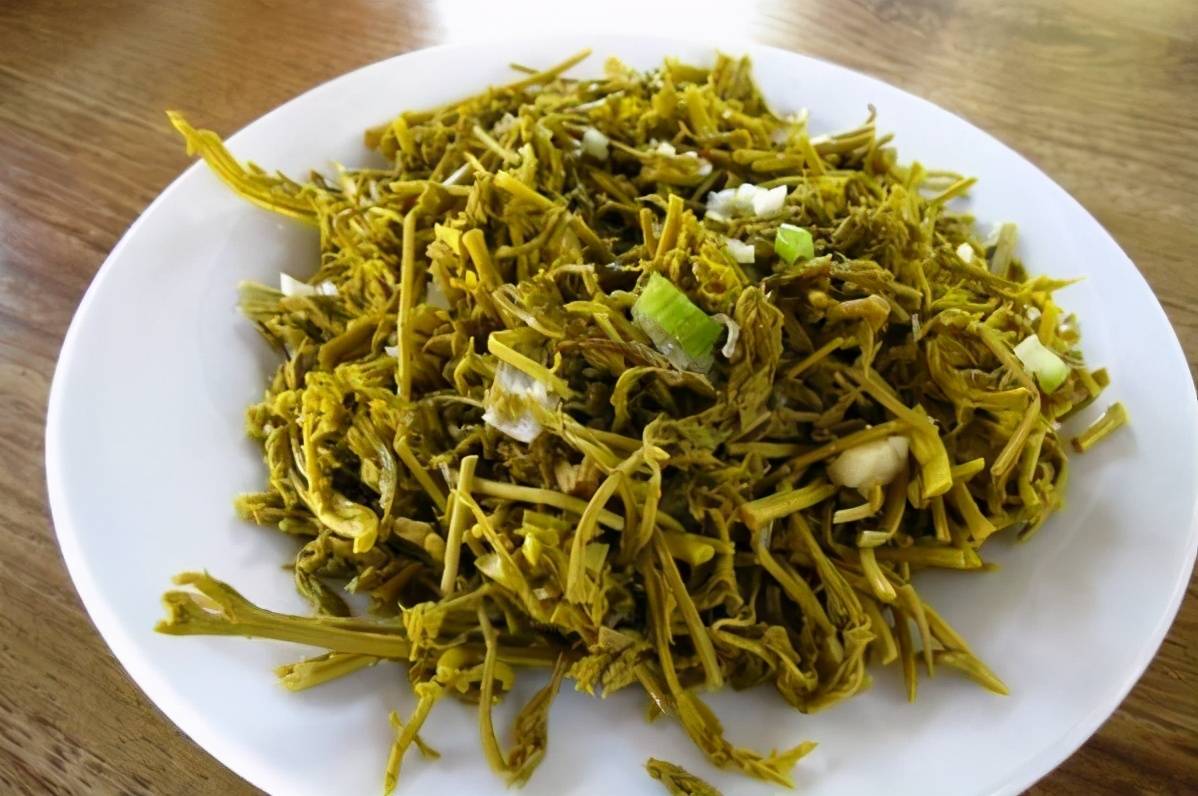 木兰芽的功效与作用 栾树芽茯苓功效微寒,具备清热