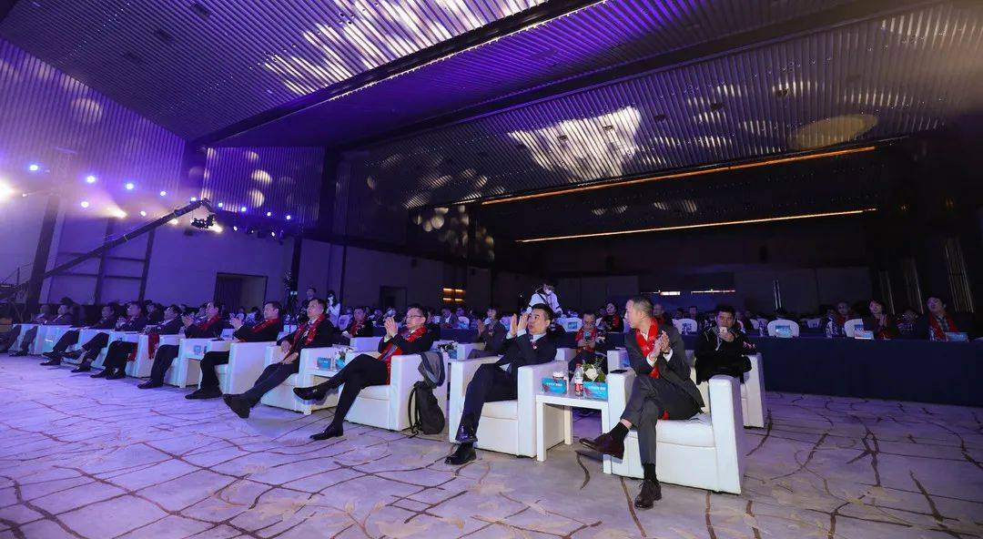 2020年壁布排名_嘉力丰董事长吴通明在2020世界墙纸墙布大会演讲:联合发