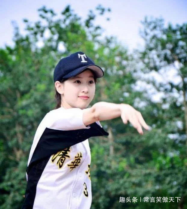 原创中国五大最美校花排名,关晓彤垫底,鞠婧祎第二,第一美若天仙!