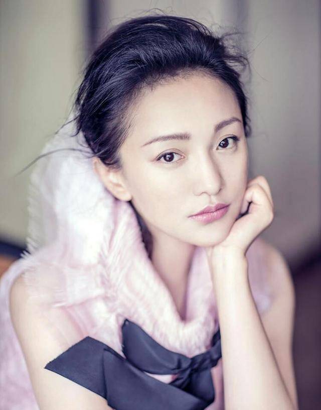娱乐圈的实力派女明星,她是第一个进入好莱坞发展的中国女星