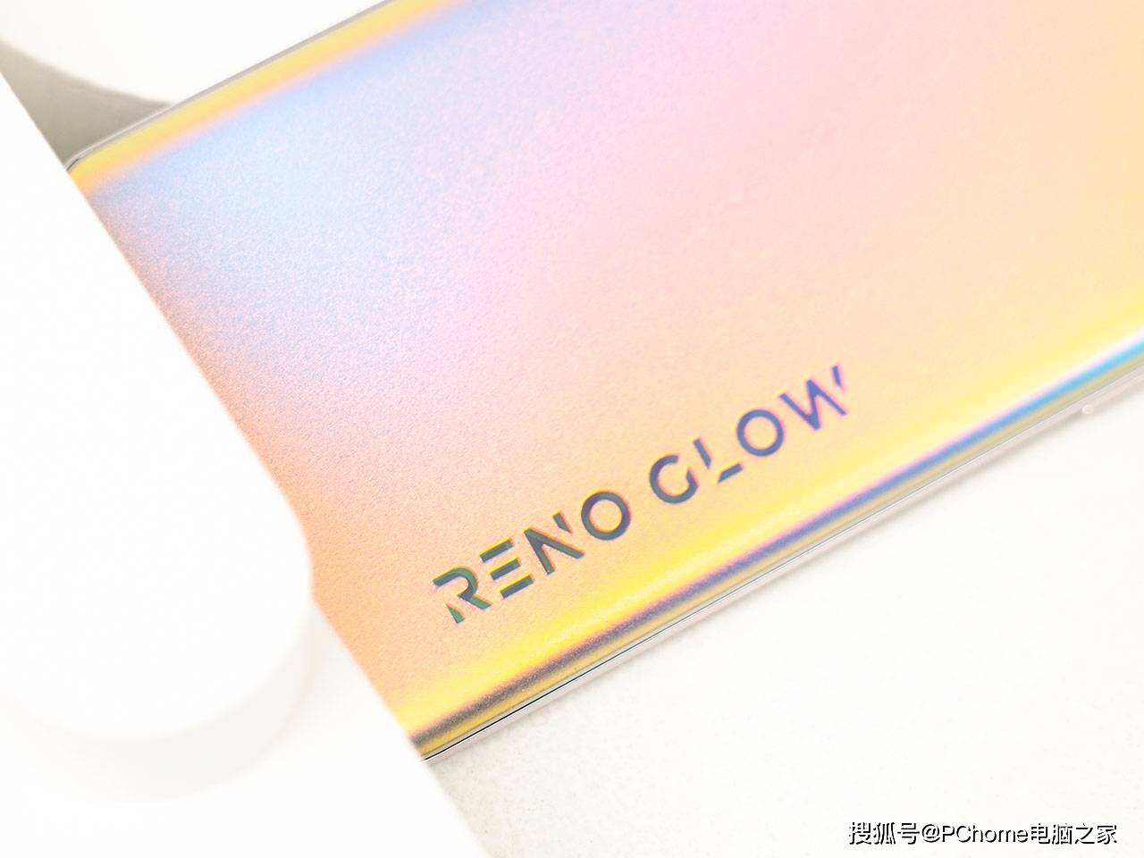 手机|Reno5树立颜值新标杆 三代技术沉淀造就经典