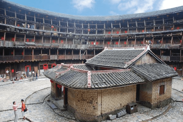 福建一楼被誉为中华第一奇楼:建成700年至今有人居住,极坚固