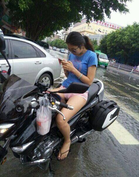 多少岁不可以开摩托 0da42cf3899a41969b0120e82c23fa33.jpeg