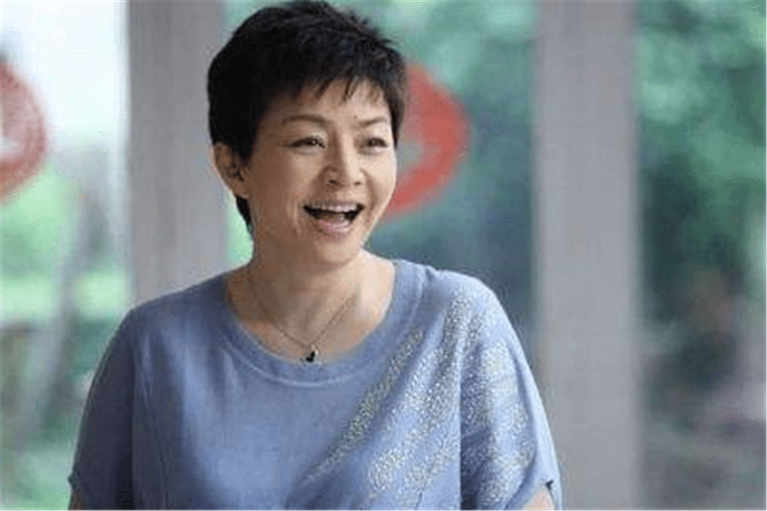 宋丹丹儿子巴图难捧红,继女赵婷却是知名导演,儿女差距太悬殊