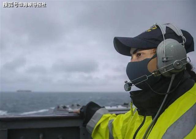伯克级驱逐舰通过台海！美军宣称：展现对印太