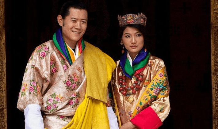他才是不丹最帅的国王，娶同一家族4位王后，背后的原因也挺无奈