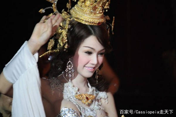 在泰国，人妖的婚姻主要有2种，每一种都让人感到心酸