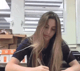 gif-搞笑段子:喂!电工师傅!我要和你聊聊人生