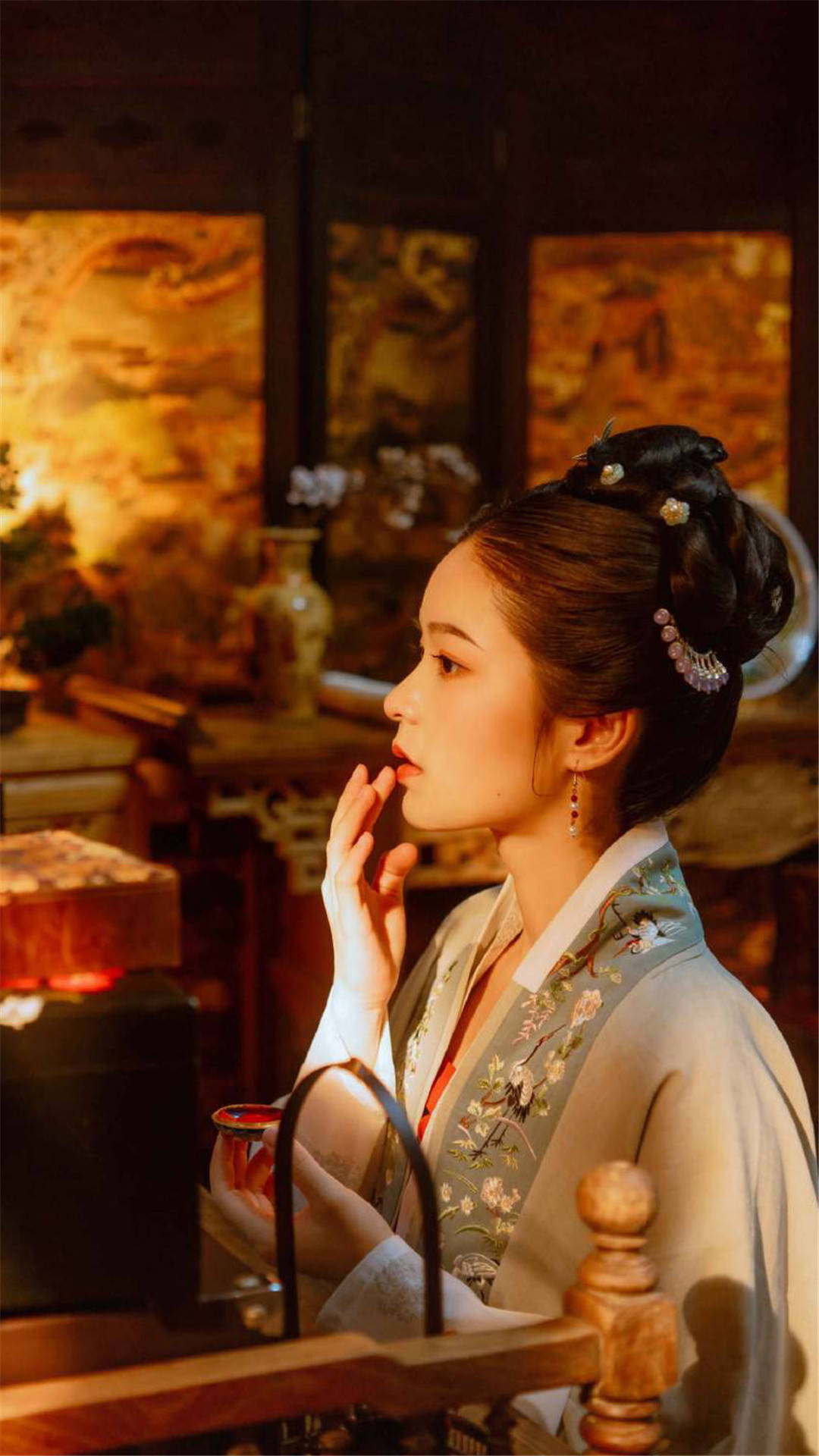 性感汉服美女灵动高清手机壁纸