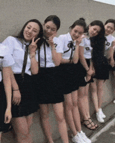 搞笑gif段子:小样,衣服都不会脱,还敢跟我打架?