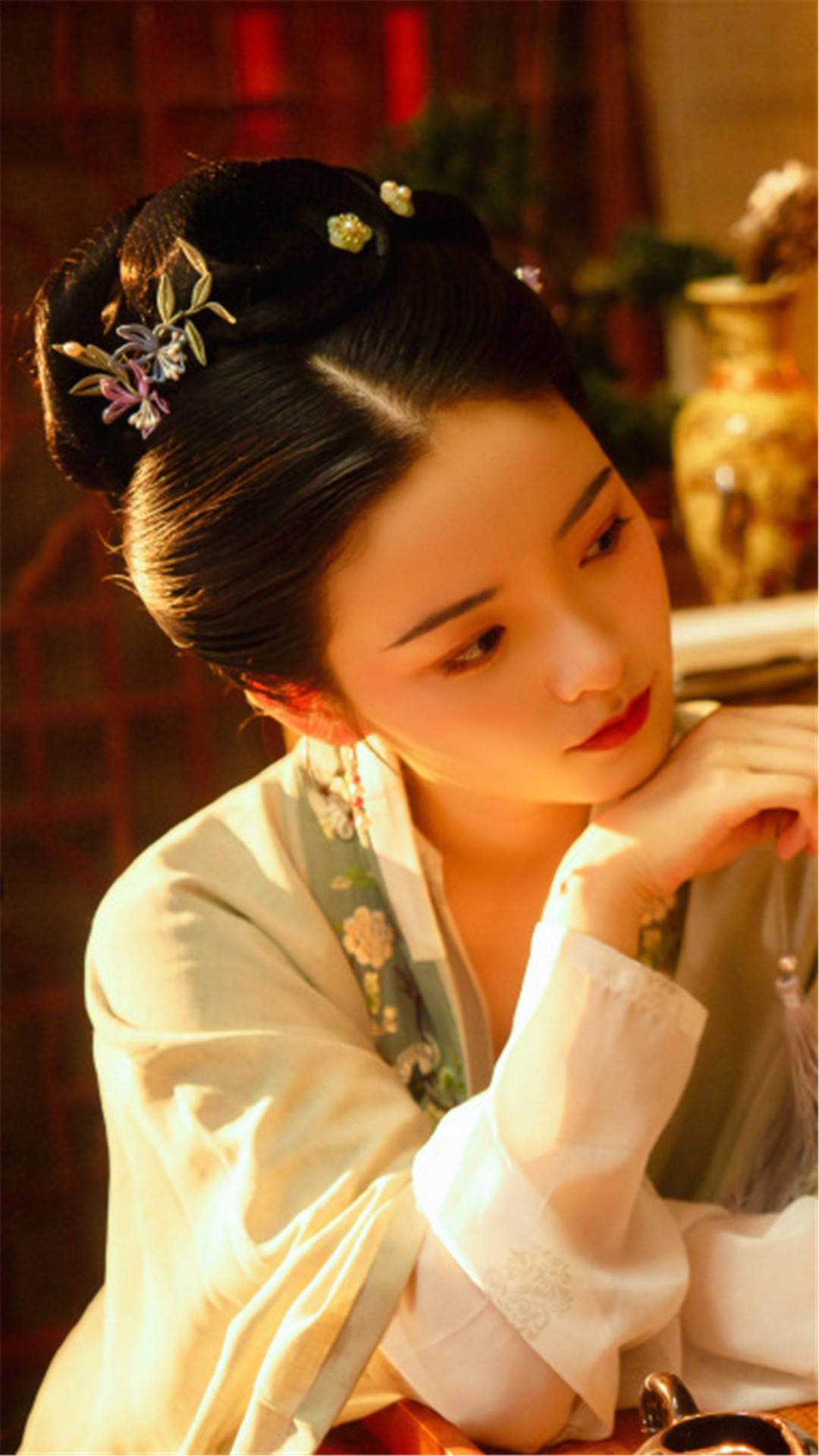 性感汉服美女灵动高清手机壁纸