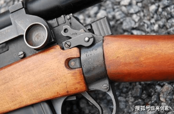外号"人肉半自动"英国步枪,拼手速2秒一发,为什么只能打200发