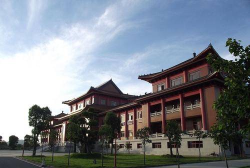 南方医科大学图片 4bb4034837544377ac692d49c617cf28.jpeg