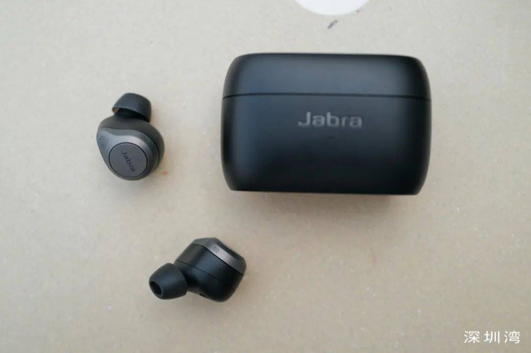 主动|盘点 2020 年 15 款真无线降噪耳机,超越 AirPods Pro 只待时日?| 年度复盘