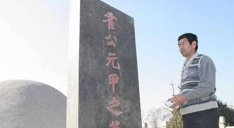 其父霍恩第以保镖为业,是燕青拳(又称秘宗拳)掌门人,秘踪拳第六代传人