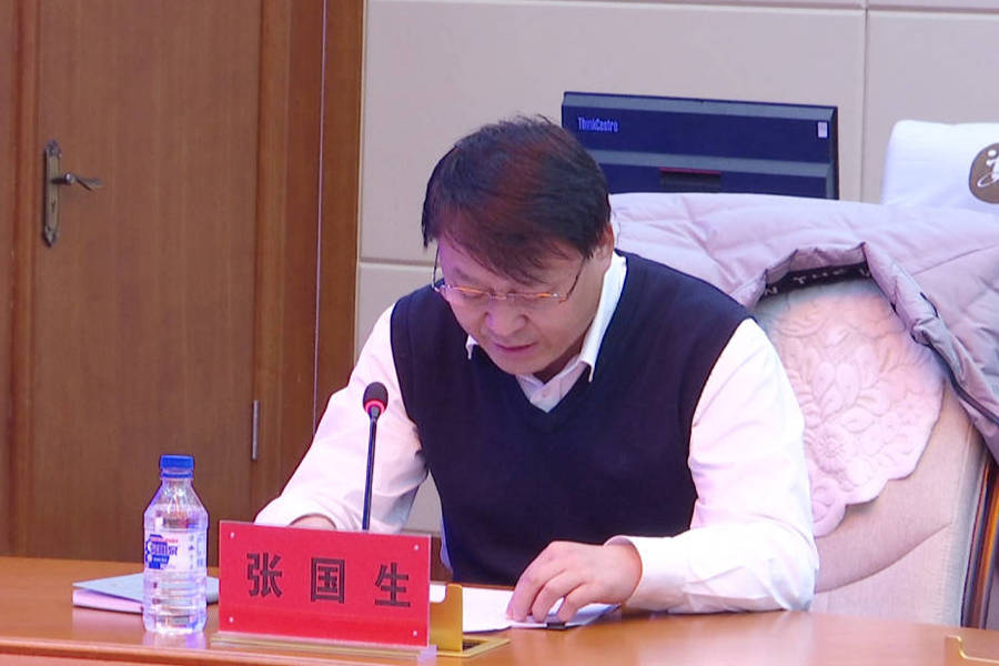 农安县检察院检察长张国生传达了县委十四届十次全会精神