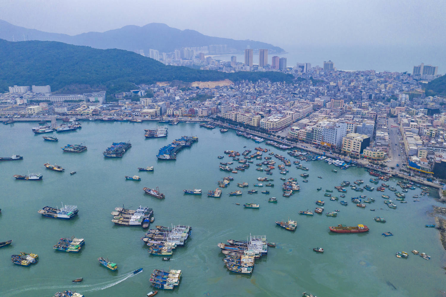 广东是中国经济总量最大的省份_广东省份地图全图