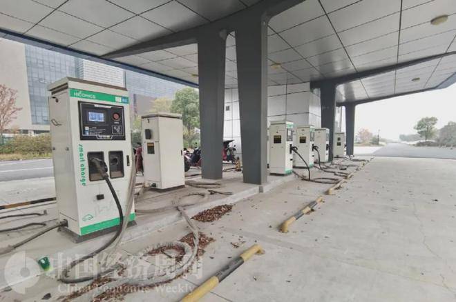 烧光51亿！李嘉诚重金打造的新能源汽车 彻底凉