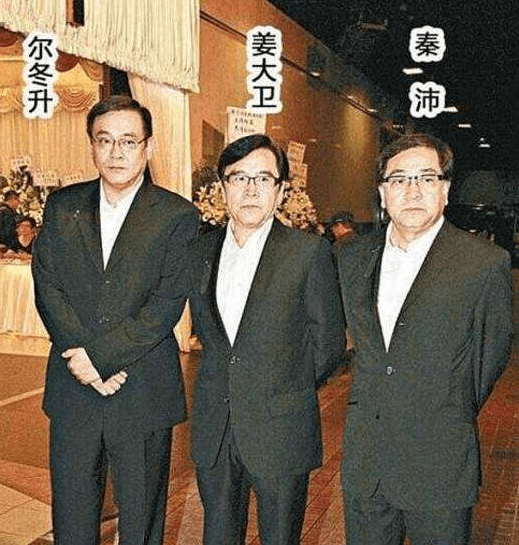 尔冬升抛弃余安安,张曼玉,娶小13岁娇妻,60岁终得一女