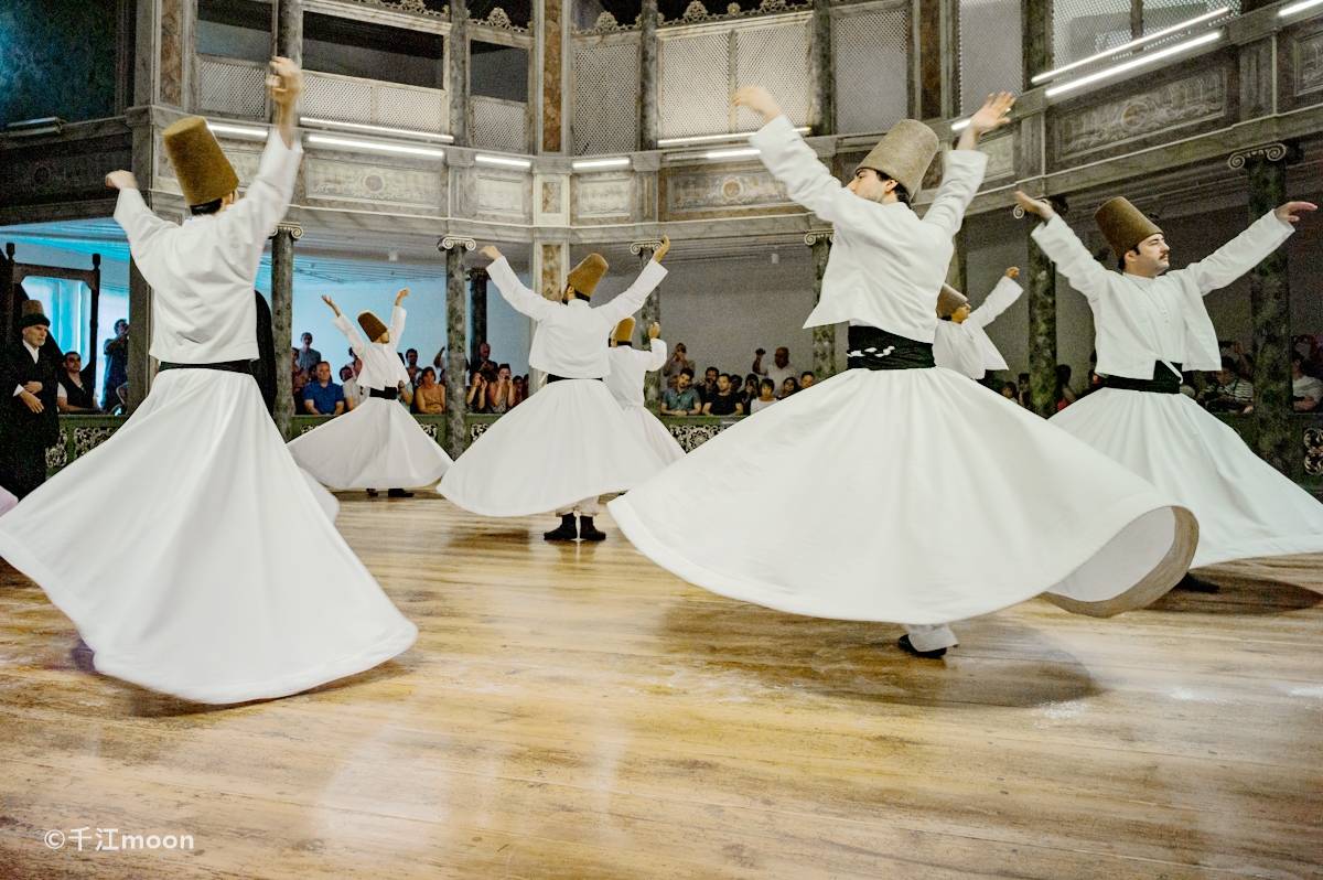 被列入世界文化遗产名录的旋转舞，去土耳其旅行不可错过！