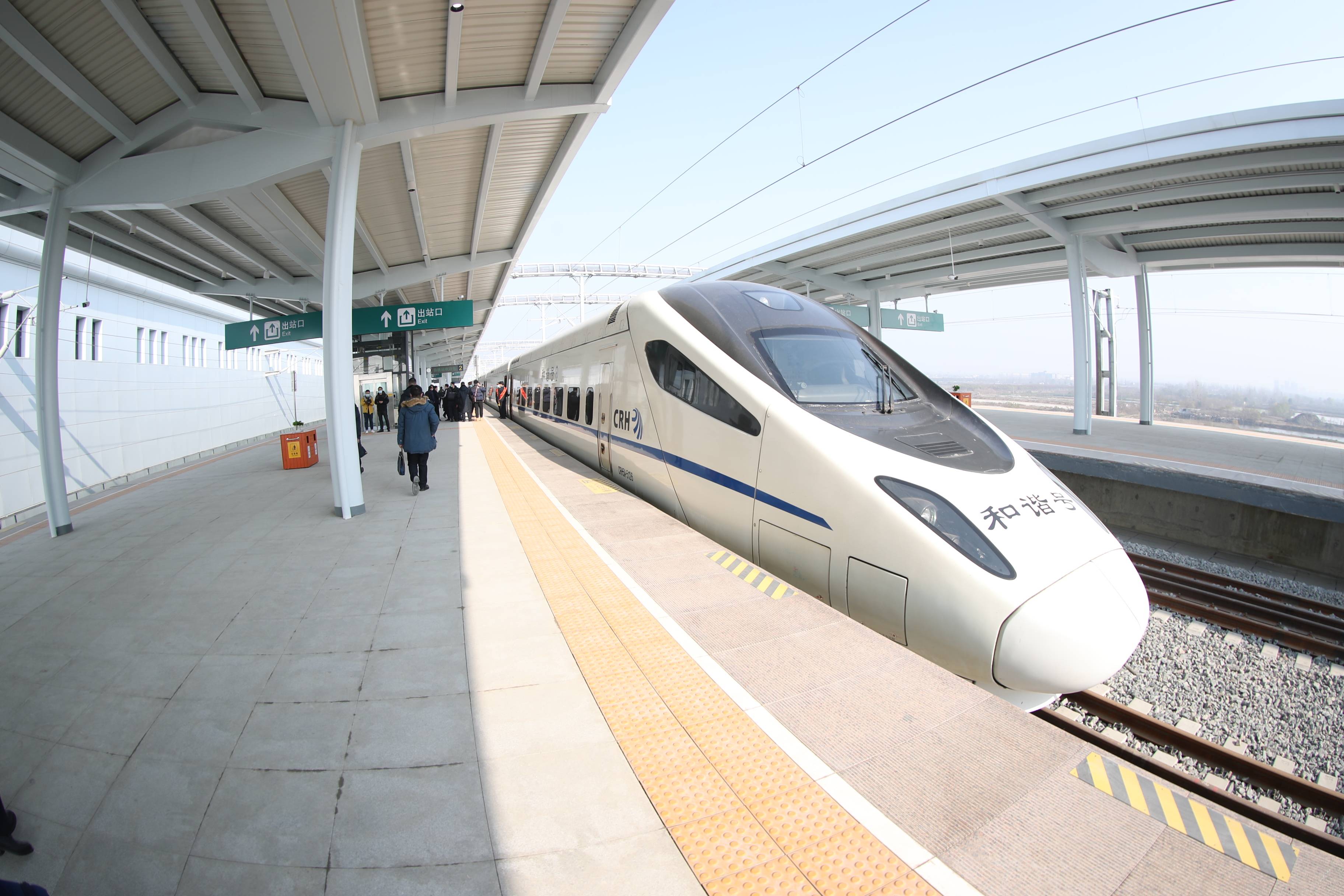湖北今年唯一新开铁路线 武仙城际铁路成功试运行