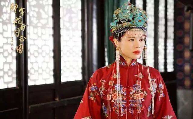 41歲胡杏兒4年抱三胎，嫁夜店富豪李乘德，並表示老公出軌也會原諒 娛樂八卦吃瓜 第8张