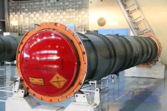 美国最惧怕的武器:俄s400防空导弹生产线曝光!_发射筒