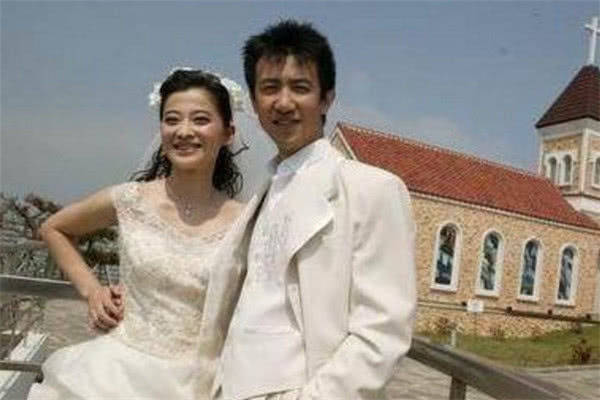 离婚之后的梅婷,找到了她现在的老公曾剑.