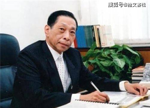 原创杜月笙虽是青帮老大但他儿子却令人敬佩曾捐出18亿文物给祖国