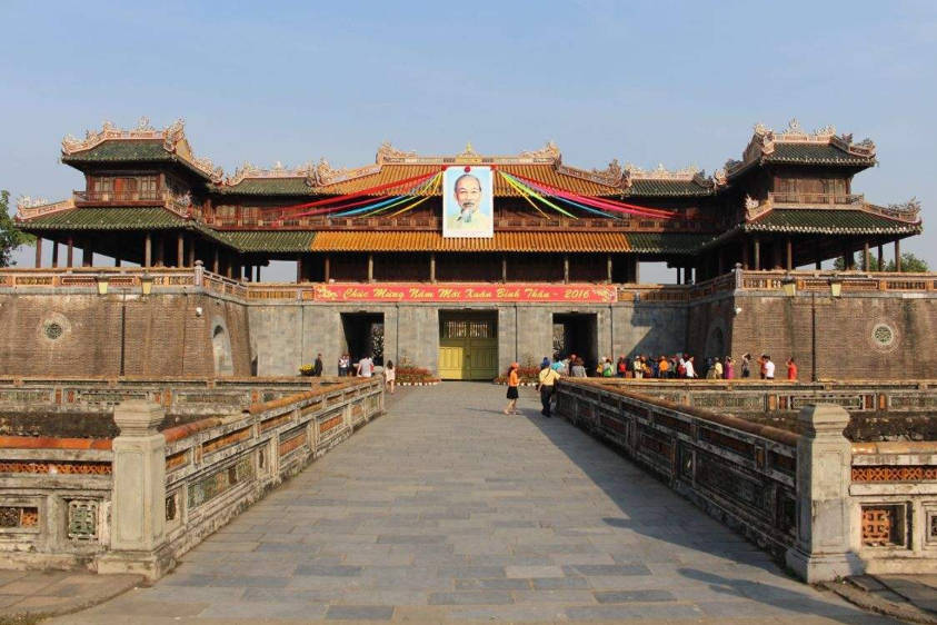 越南版紫禁城走红，完全抄袭北京故宫，却被列入世界遗产
