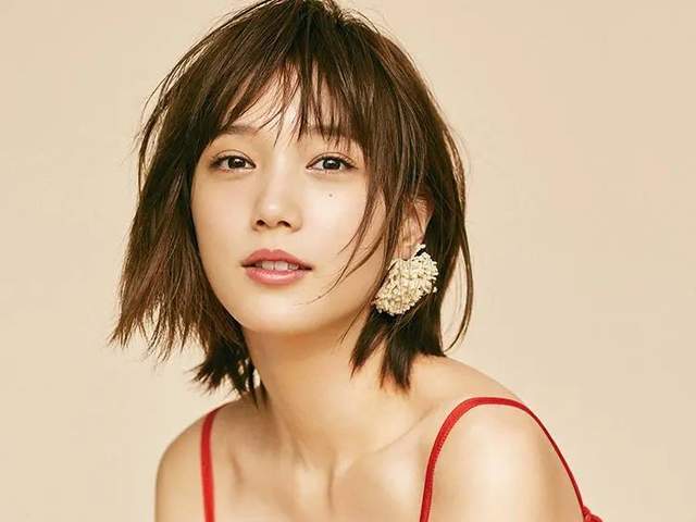 日本美女明星照片 dbc45a08350847c6b2bb073b1d50c5fb.jpeg