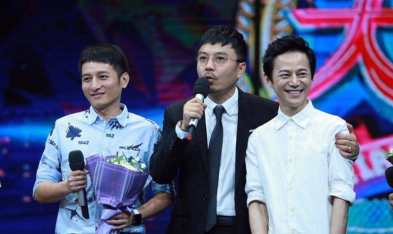 何炅谢娜最新互动 9ec3c551ded343d380f3f979e5135408.jpeg