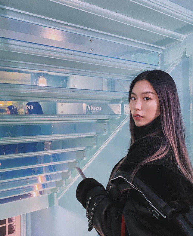 原创高以翔女友公开高高抱婴照表达思念画面温馨如一家三口令人心酸
