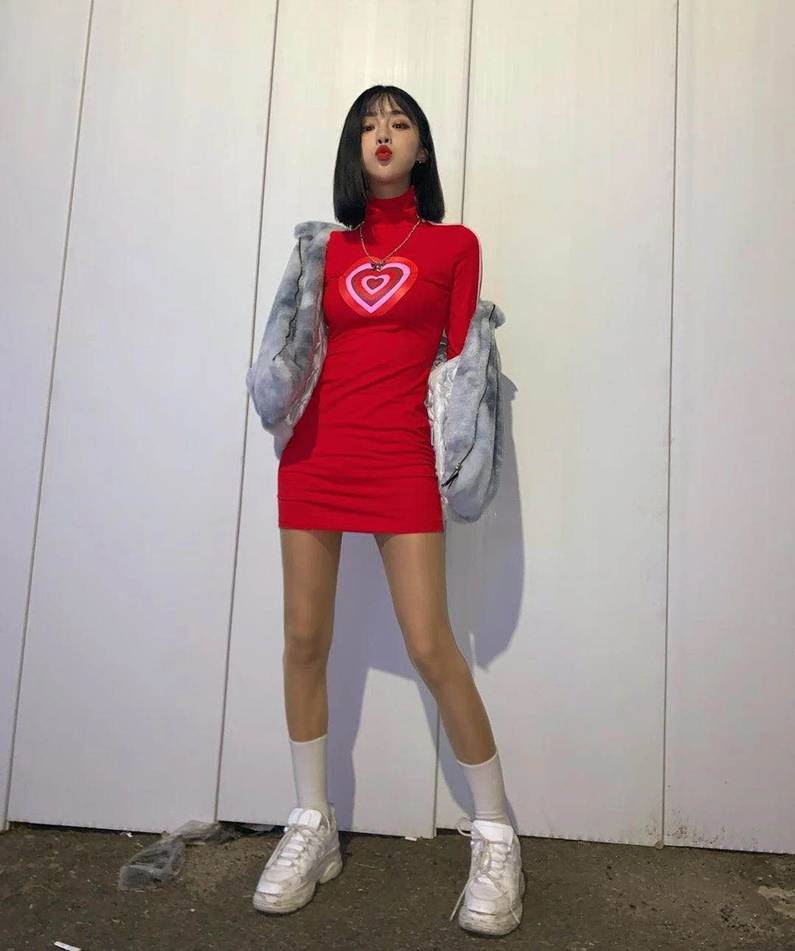 03 辣妹风格如果想走更为sexy的风格的话,我们可以选择更为凸显身材