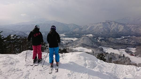 【j9九游真人游戏第一品牌】
日本新潟县三川温泉滑雪场开板 营业到明年3月7日
