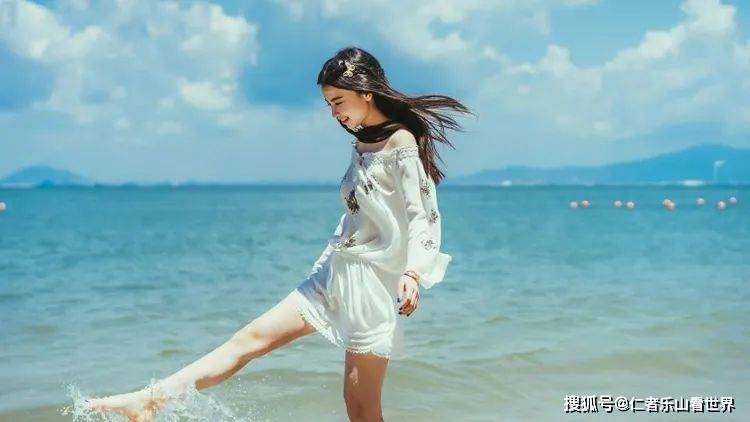 拍照怎么把背景拍的很大 5dd93ffc8bbb4c76ad185da5ffd45ae3.jpeg