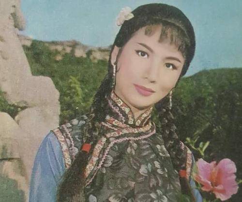 82岁女星去世!霍英东曾为她花上亿,还被汪明荃插足戴绿帽!